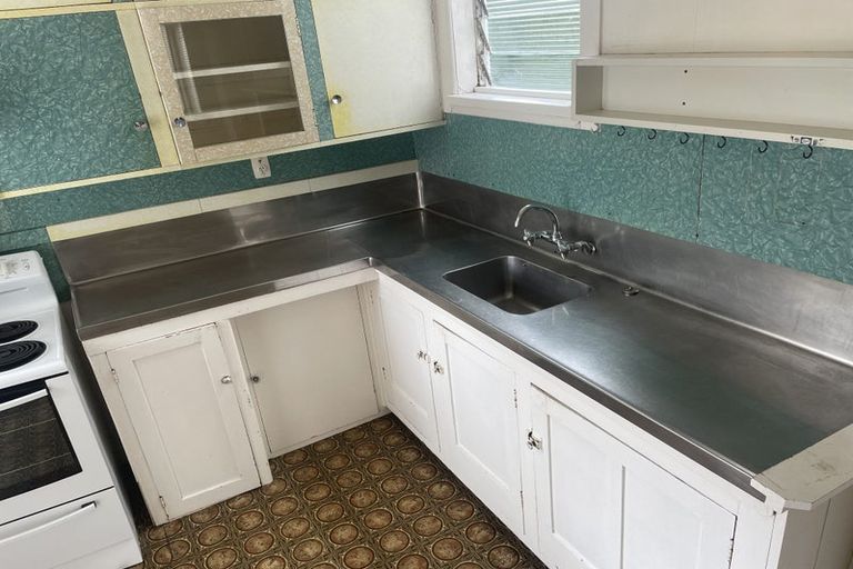 Photo of property in 19 Myrtle Crescent, Mount Cook, Wellington, 6021