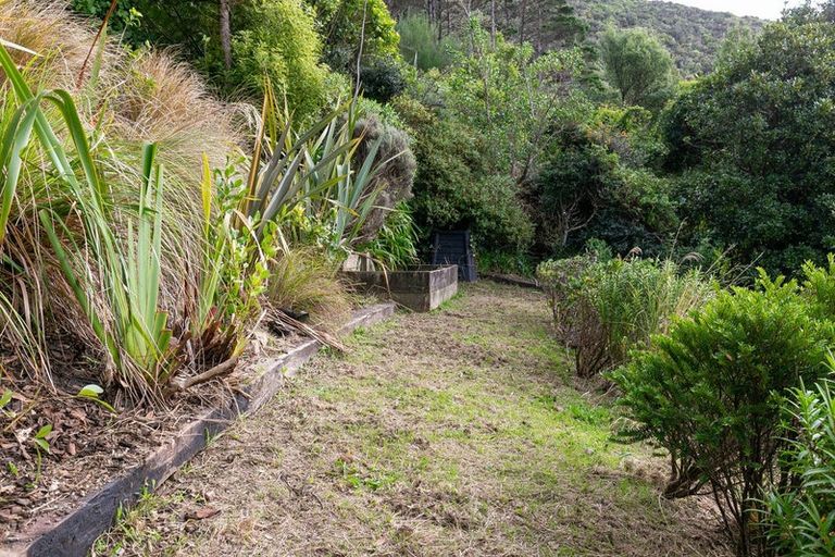Photo of property in 103 Makara Road, Karori, Wellington, 6012