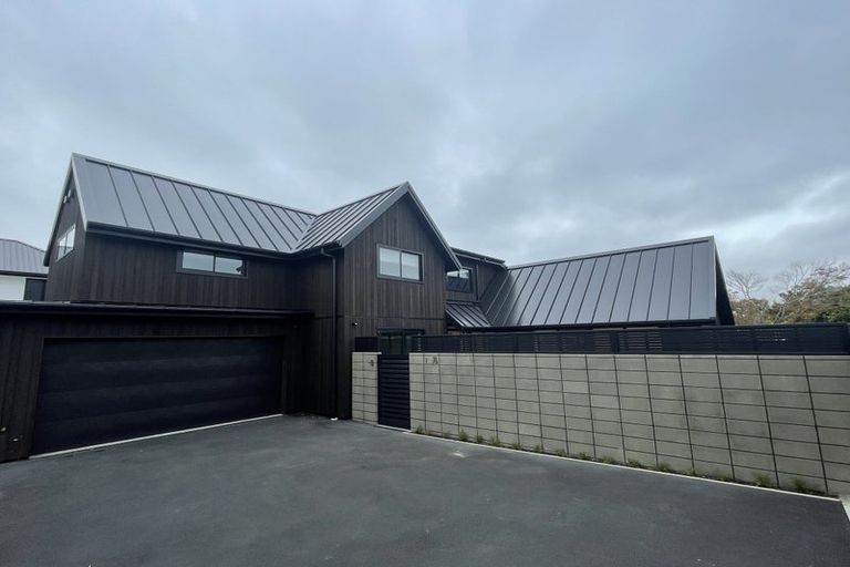 Photo of property in 76 Jeffreys Road, Fendalton, Christchurch, 8052