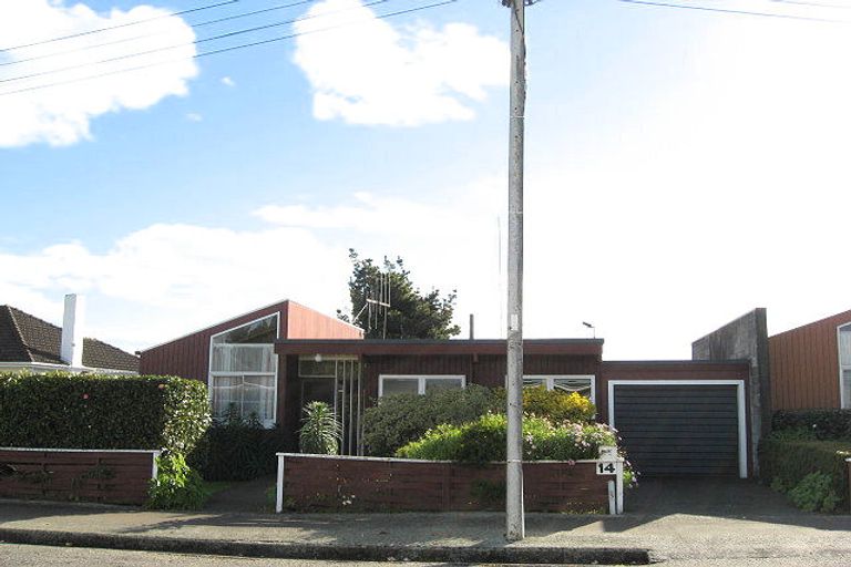 Photo of property in 14 Totara Street, Marton, 4710