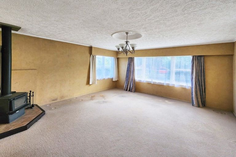 Photo of property in 21 Gibbs Crescent, Wainuiomata, Lower Hutt, 5014