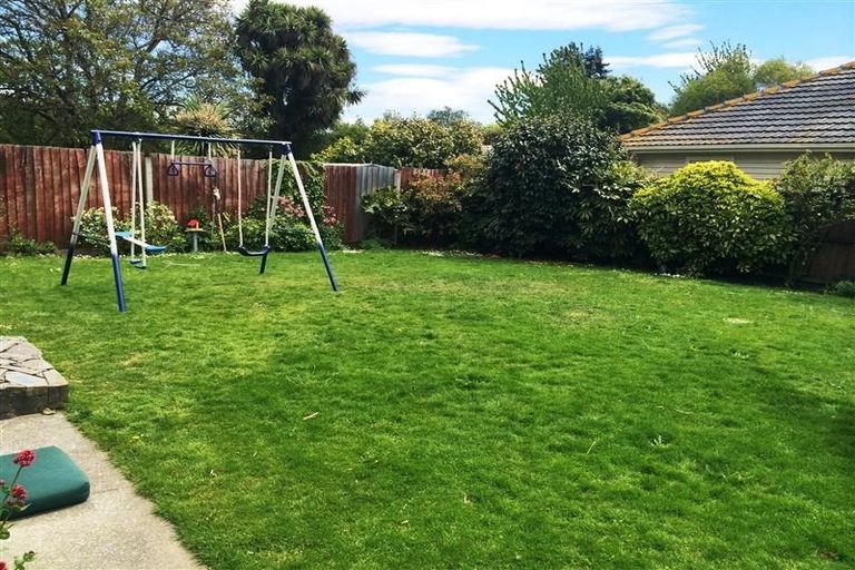 Photo of property in 28 Strathfield Avenue, Dallington, Christchurch, 8061