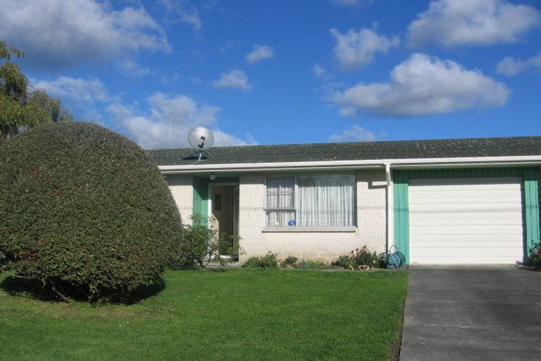 Photo of property in 94 Trafalgar Street, Waterloo, Lower Hutt, 5011