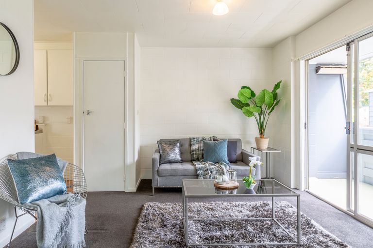 Photo of property in 6 Opoia Road, Hamilton East, Hamilton, 3216