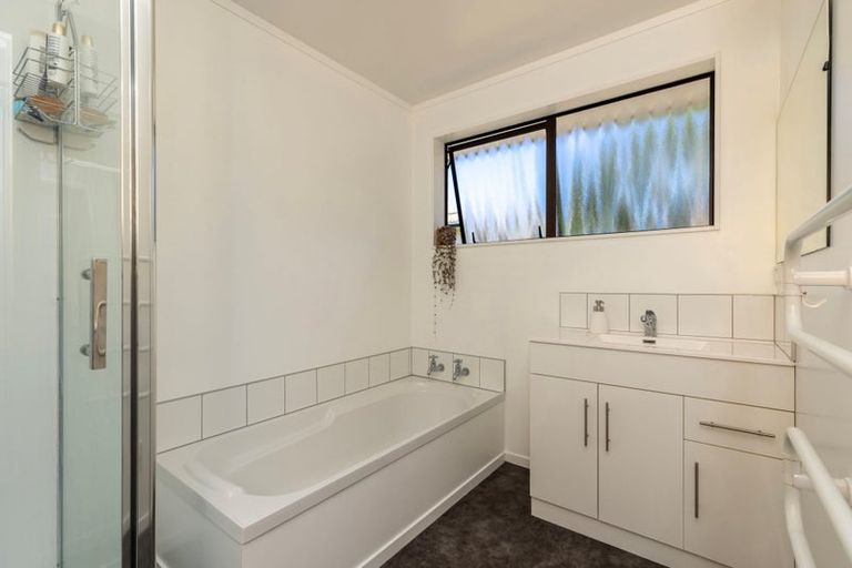 Photo of property in 2 Kanawa Street, Waikanae, 5036