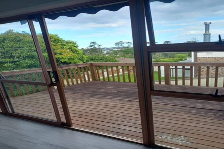 Photo of property in 2/26 Fitzwater Place, Henderson, Auckland, 0612