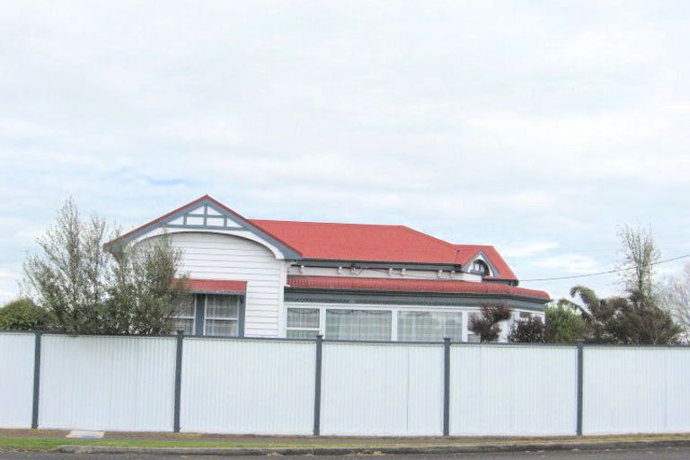 Photo of property in 300 Grey Street, Thames, 3500