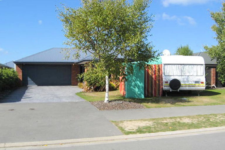 Photo of property in 19 Durrell Way, Rolleston, 7614