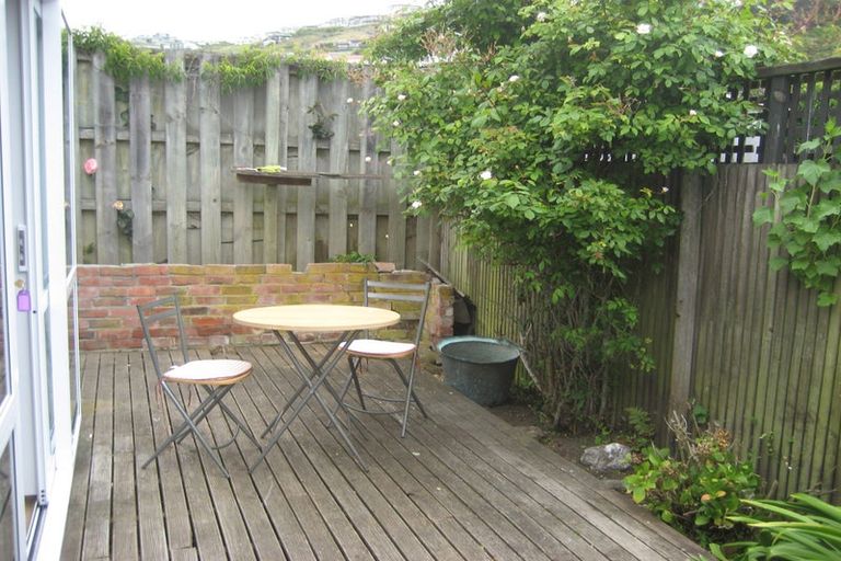 Photo of property in 166 Main Road, Redcliffs, Christchurch, 8081