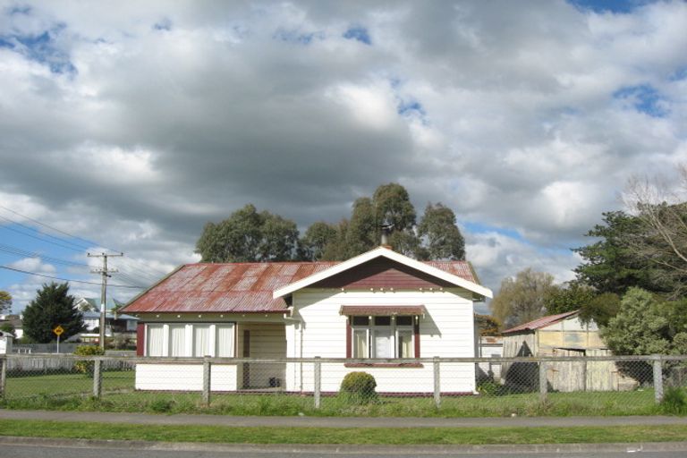 Photo of property in 11 Collins Street, Waipawa, 4210