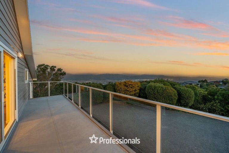 Photo of property in 13 Wilson Grove, Normandale, Lower Hutt, 5010