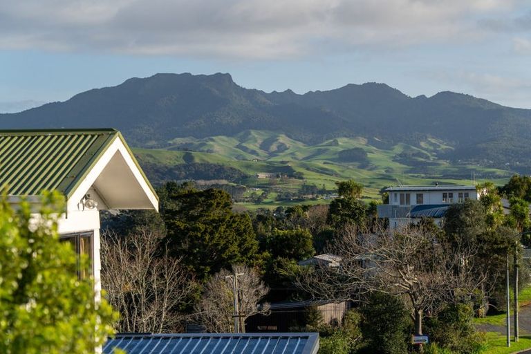 Photo of property in 6 Manukau Road, Raglan, 3225