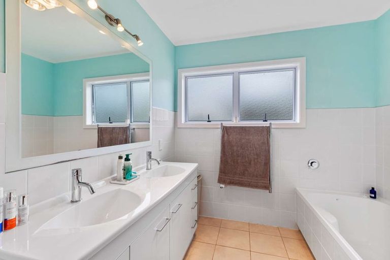 Photo of property in 94 Church Street, Onerahi, Whangarei, 0110