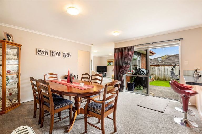 Photo of property in 3 Springtide Place, Red Beach, 0932