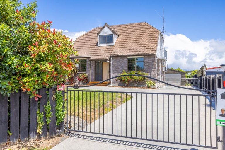 Photo of property in 50 Poaka Avenue, Dinsdale, Hamilton, 3204