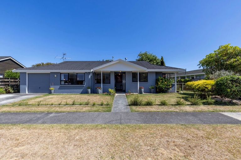 Photo of property in 2 Kanawa Street, Waikanae, 5036