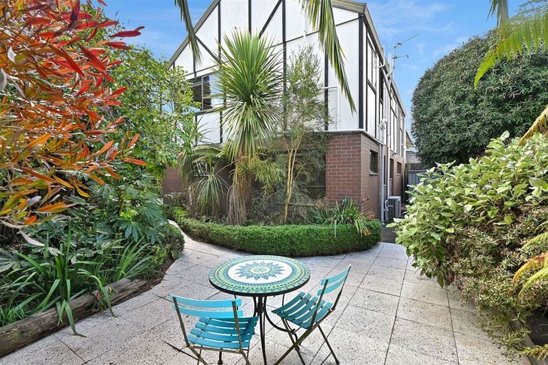 Photo of property in 51a Strowan Road, Strowan, Christchurch, 8052