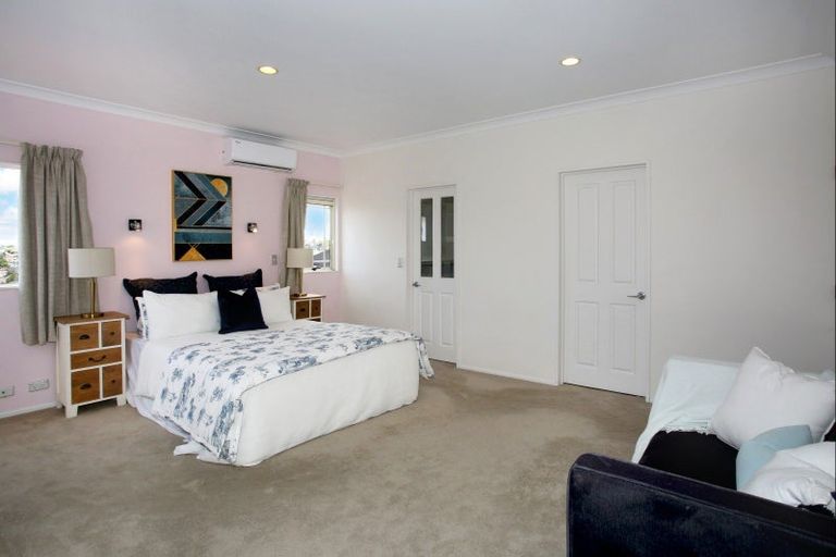 Photo of property in 50 Jane Eyre Drive, Somerville, Auckland, 2014