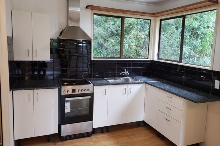 Photo of property in 5 Foley Place, Torbay, Auckland, 0632