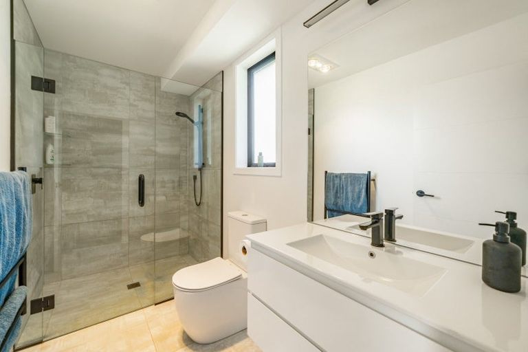 Photo of property in 355 Grays Road, Pauatahanui, Porirua, 5381