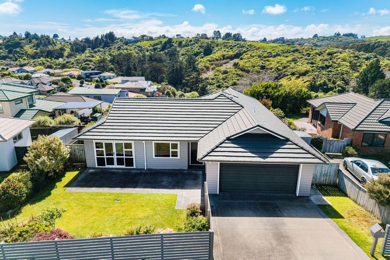 Photo of property in 3 Catlins Glen, Aotea, Porirua, 5024