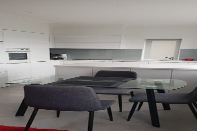 Photo of property in Fountain Court, 48u1 Oriental Parade, Oriental Bay, Wellington, 6011