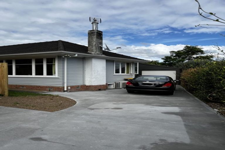 Photo of property in 54 Kervil Avenue, Te Atatu Peninsula, Auckland, 0610