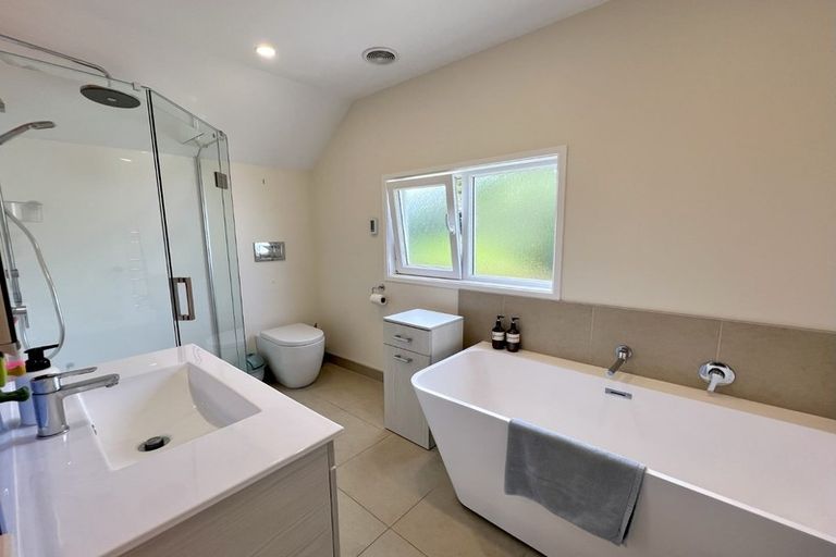 Photo of property in 5 Cambrian Street, Churton Park, Wellington, 6037