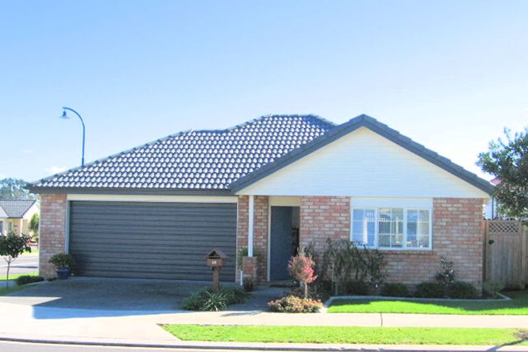 Photo of property in 22 Espalier Drive, Henderson, Auckland, 0612