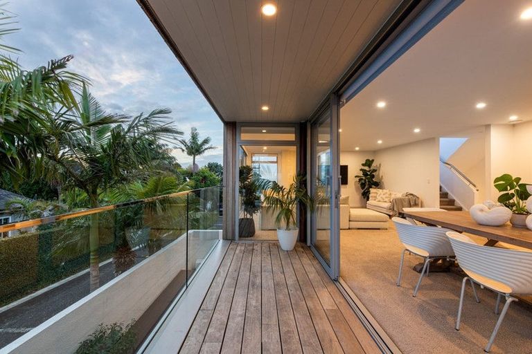 Photo of property in 8a Rarere Road, Hauraki, Auckland, 0622