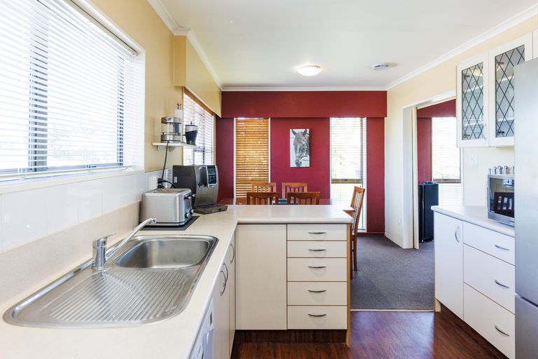 Photo of property in 7 Moyne Avenue, Milson, Palmerston North, 4414