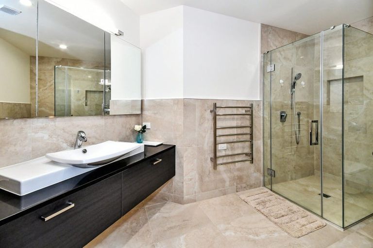 Photo of property in 11 Swindon Close, Mellons Bay, Auckland, 2014