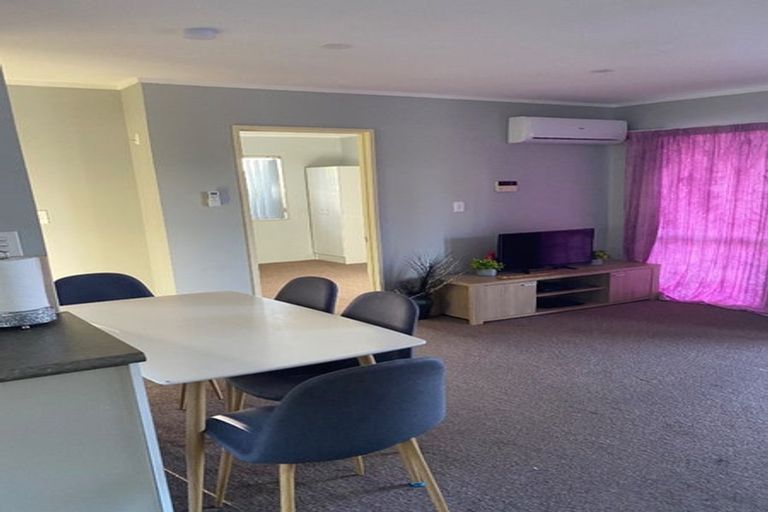 Photo of property in 323 Massey Road, Mangere East, Auckland, 2024