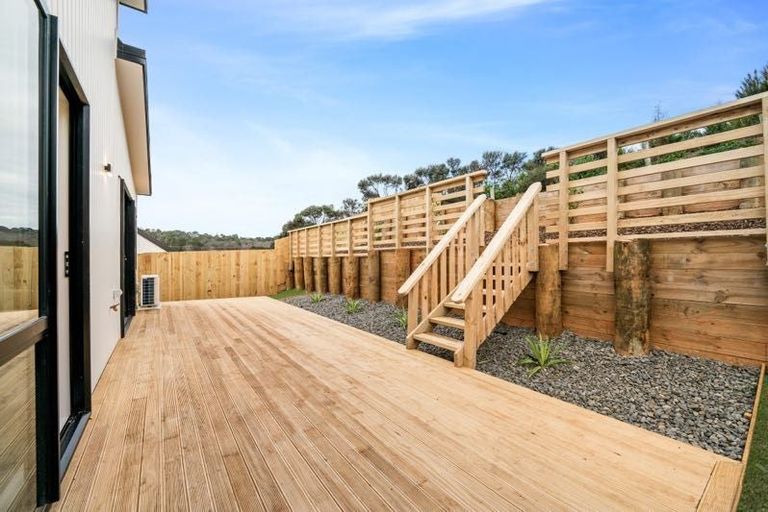 Photo of property in 72 Pacific Heights Road, Orewa, 0931