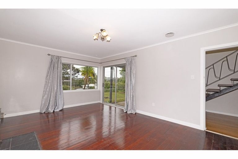 Photo of property in 207 Don Buck Road, Massey, Auckland, 0614