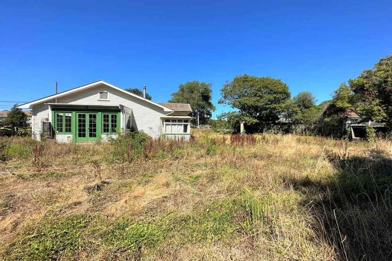 Photo of property in 25 Fifield Terrace, Waltham, Christchurch, 8023