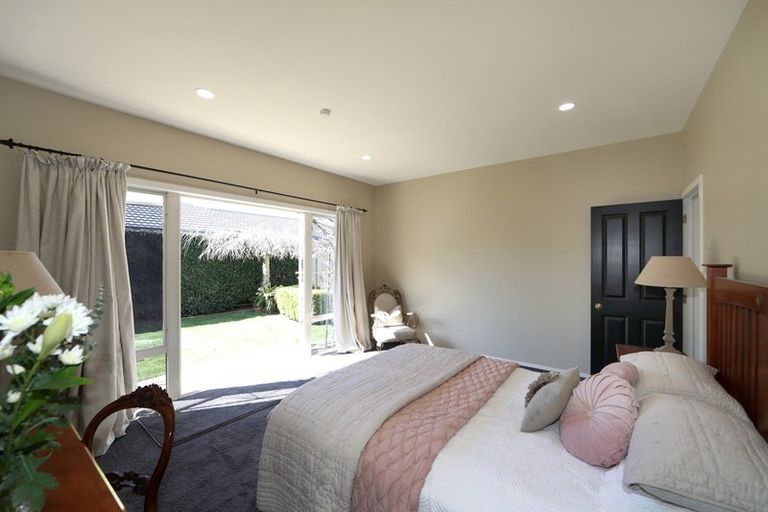 Photo of property in 42 Pukekura Place, Taradale, Napier, 4112