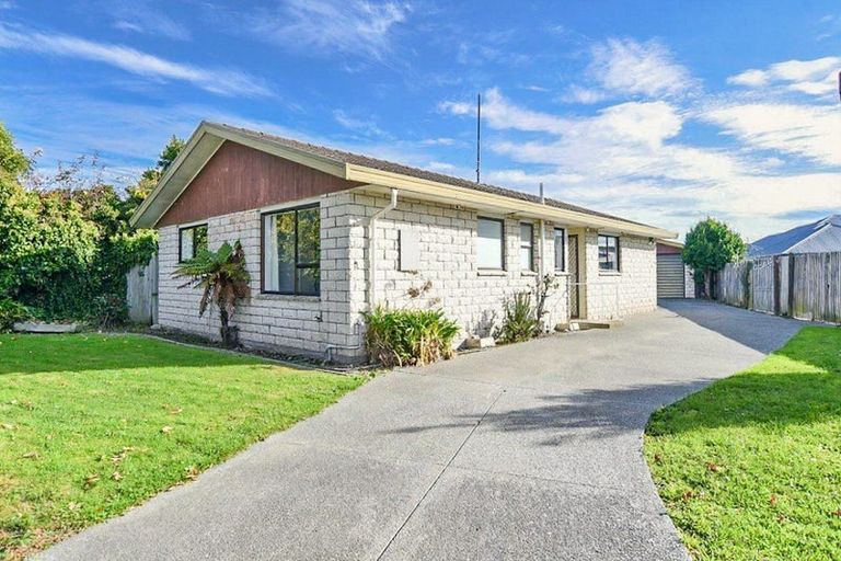 Photo of property in 31 Tyrone Street, Belfast, Christchurch, 8051