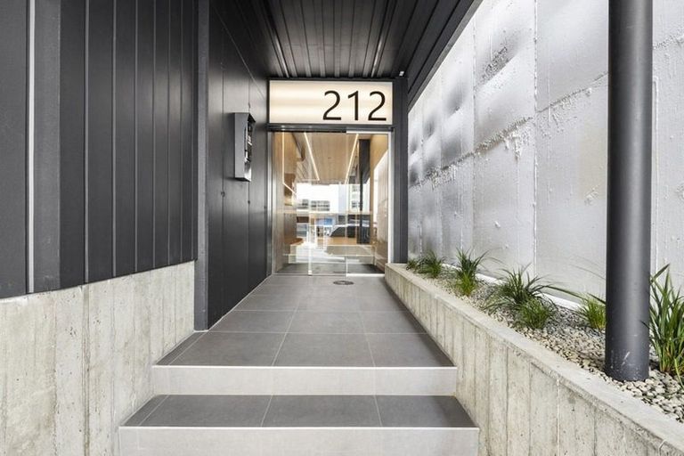 Photo of property in 201/212u Willis Street, Te Aro, Wellington, 6011