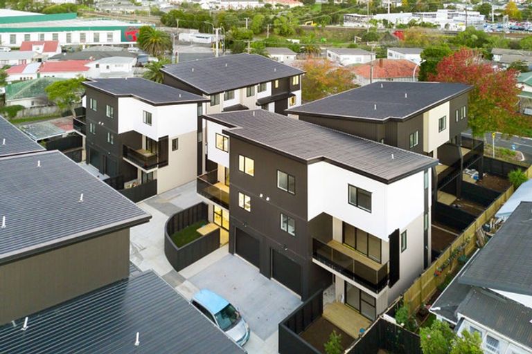 Photo of property in 12/13 Arawa Street, New Lynn, Auckland, 0600