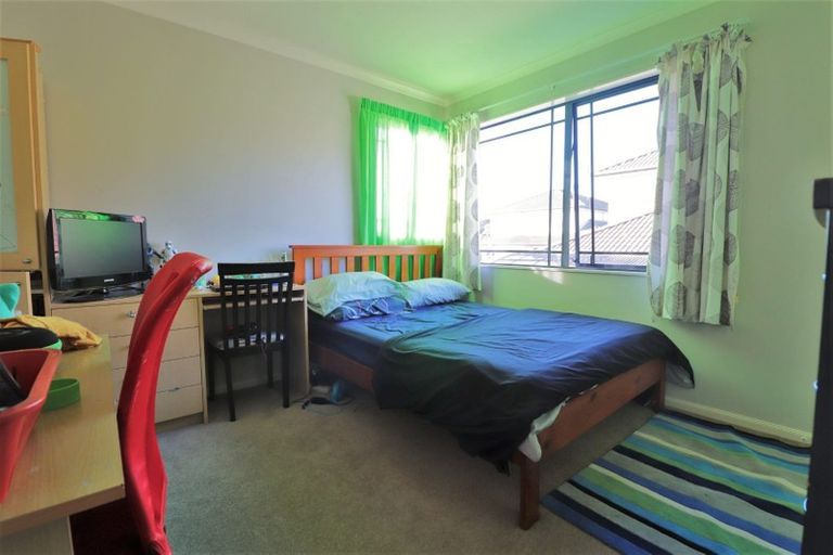 Photo of property in 16 Finbar Close, Flat Bush, Auckland, 2019
