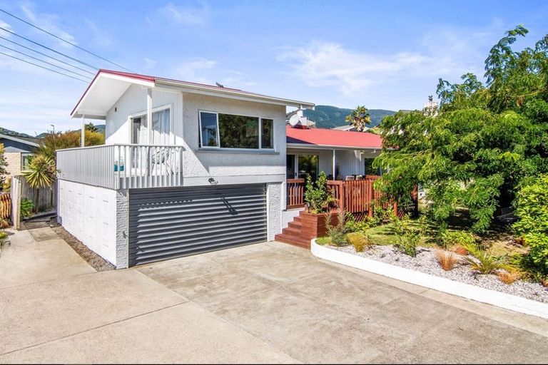 Photo of property in 49 Neale Avenue, Stoke, Nelson, 7011