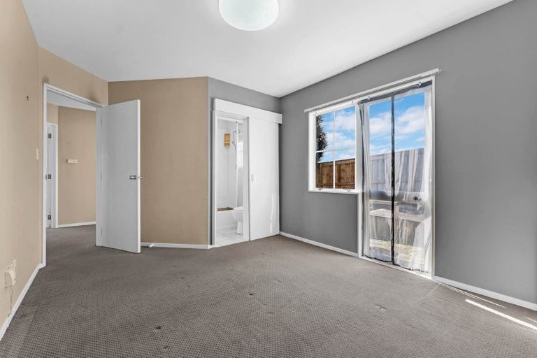 Photo of property in 2/163 Whitford Road, Somerville, Auckland, 2014