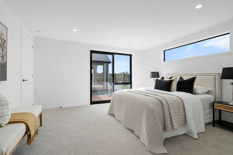 Photo of property in 14a Rose Leigh Drive, Cambridge, 3434