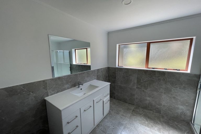 Photo of property in 45 Tenbless Court, Unsworth Heights, Auckland, 0632