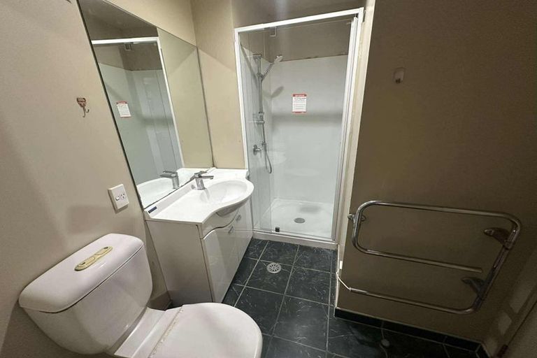 Photo of property in Atrium Towers, 1p/154 The Terrace, Wellington Central, Wellington, 6011