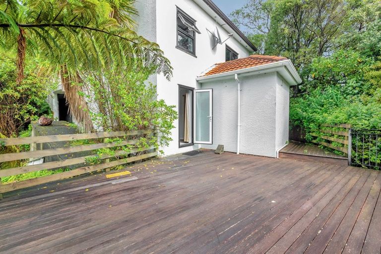 Photo of property in 1 Fernhill Terrace, Wadestown, Wellington, 6012
