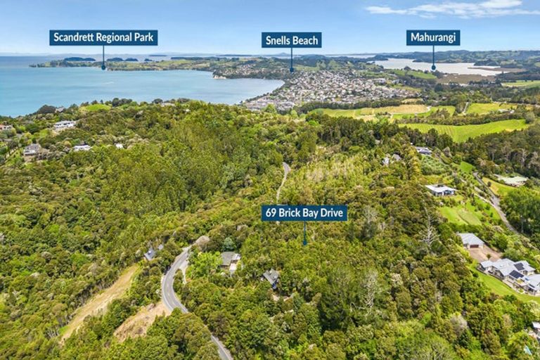Photo of property in 69 Brick Bay Drive, Sandspit, Warkworth, 0982