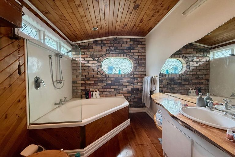 Photo of property in 29 Hillcrest Avenue, Hillcrest, Rotorua, 3015