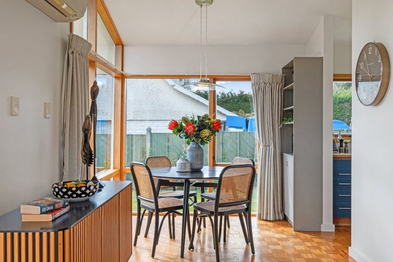 Photo of property in 394 Cashmere Road, Westmorland, Christchurch, 8025